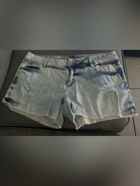 Arizona Jean Company Light Blue Distressed Denim Shorts